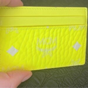 MCM cardholder Neon Yellow